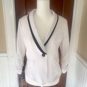 Charlotte Russe White/Black Blazer
